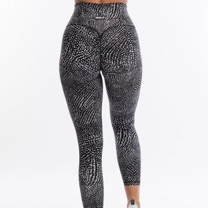 Echt Rhythm Scrunch Legging